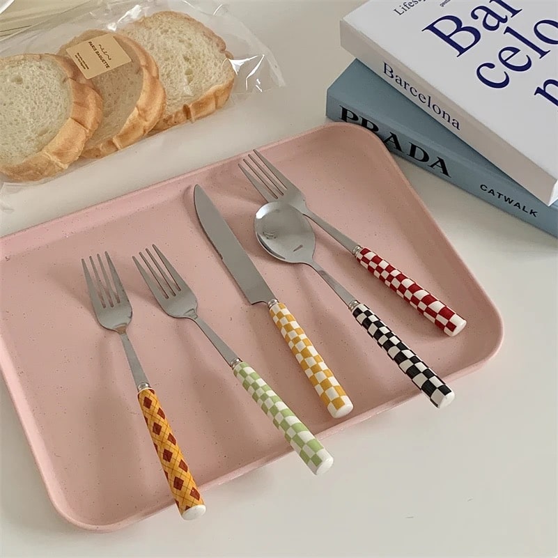 Ceramic Handle Plaid Cutlery – Stylish Tableware for Elegant Dining