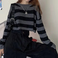 Korean vintage knit jumper with striped design and cropped fit. Long sleeve O-neck pullover for women’s Y2K fashion.