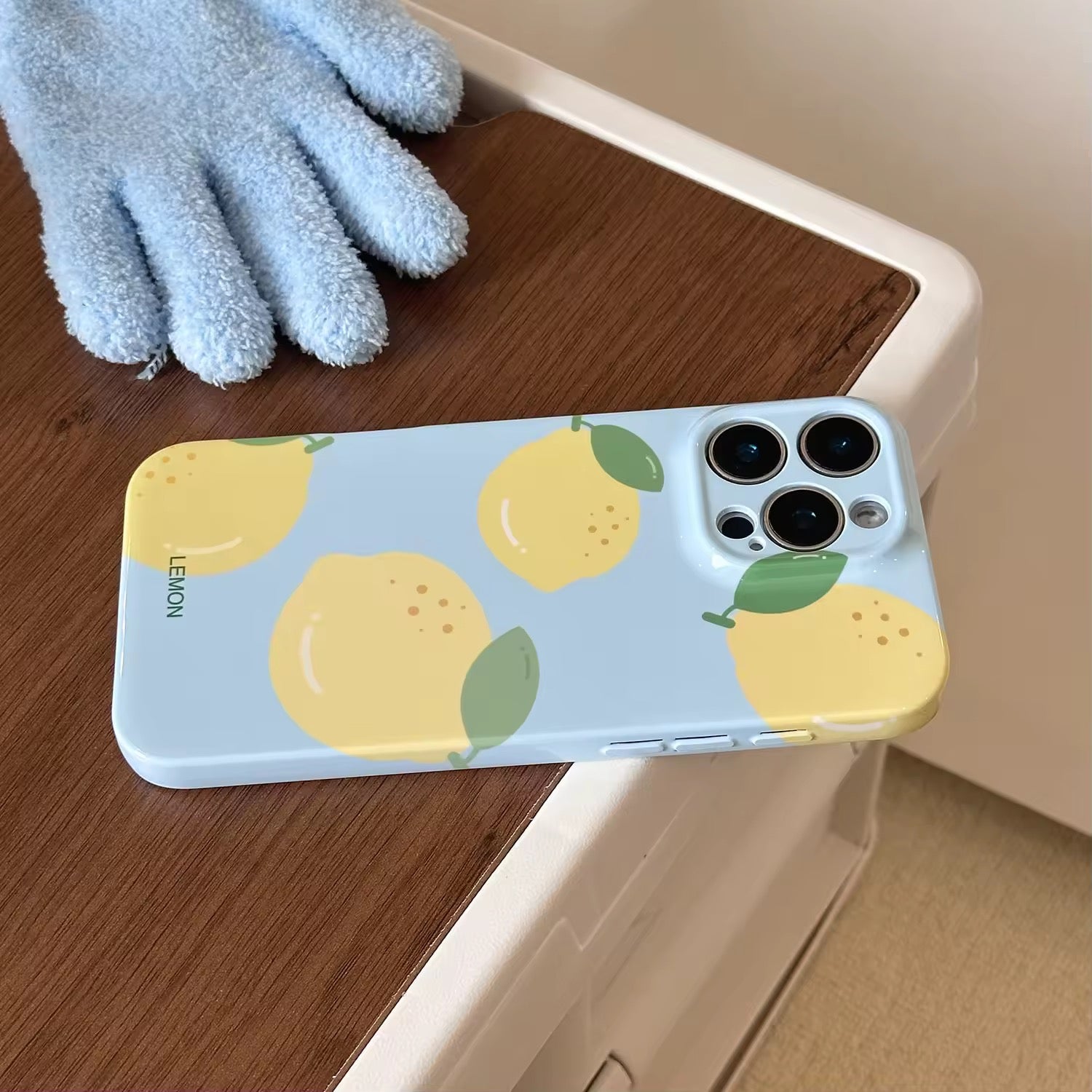 Protective iPhone case with lemon fruit print