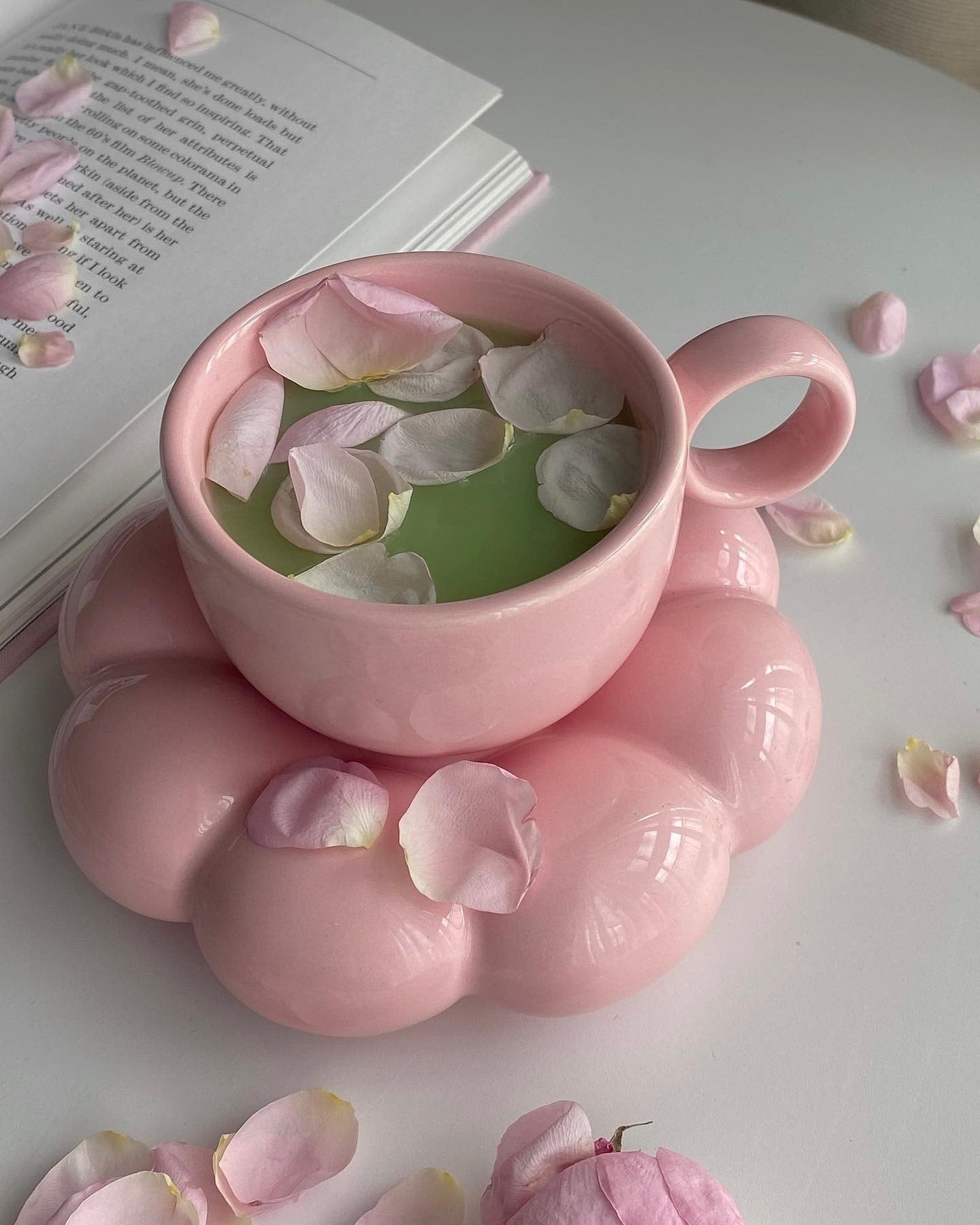 Macaroon series yellow ceramic mug set with creative sunflower plate. Ideal for coffee, milk, or tea moments.