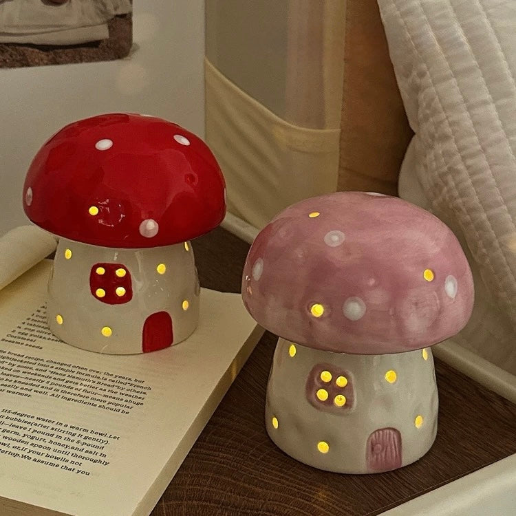 Mini ceramic lamp shaped like a cute cartoon mushroom
