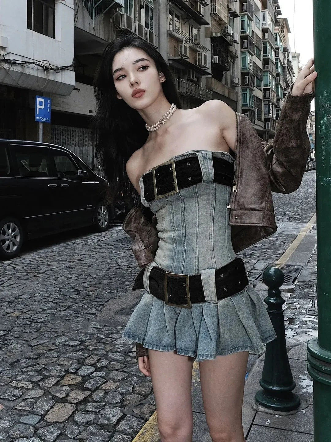 Vintage Y2K denim dress with strapless tube top design, pleated skirt, and belt. Perfect for grunge and Korean Kpop fashion-inspired summer looks.